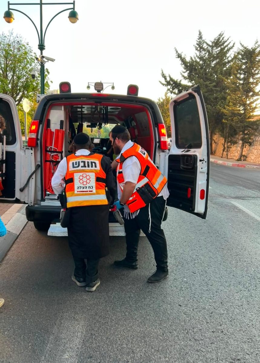 מערכת "אחלה ניוז" עם הדיווח הבא צילום: דוברות איחוד הצלה