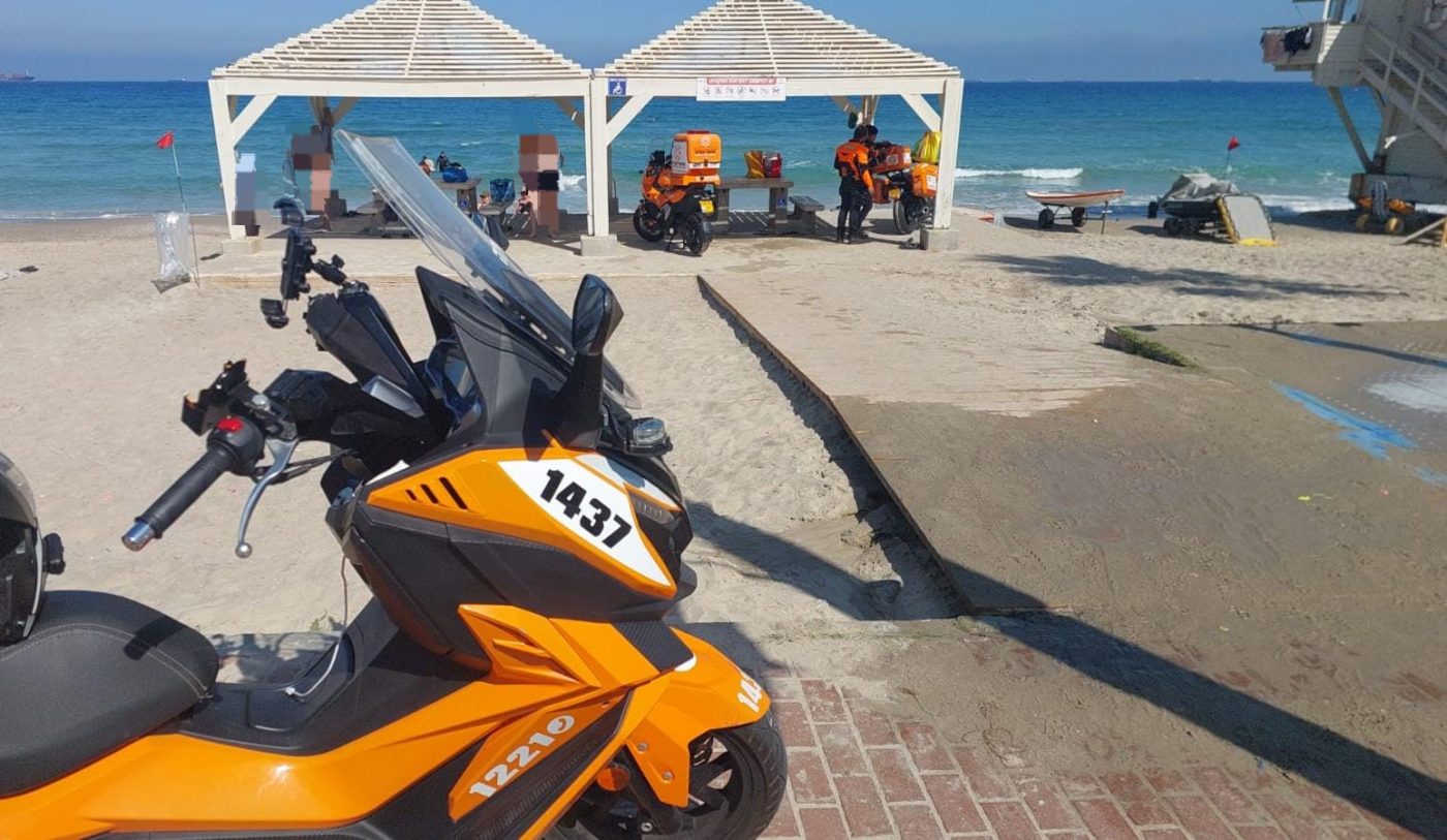 מערכת "אחלה ניוז" עם הדיווח הבא צילום: דוברות איחוד הצלה