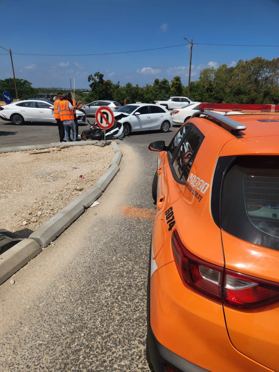 מערכת "אחלה ניוז" עם הדיווח הבא צילום: דוברות איחוד הצלה