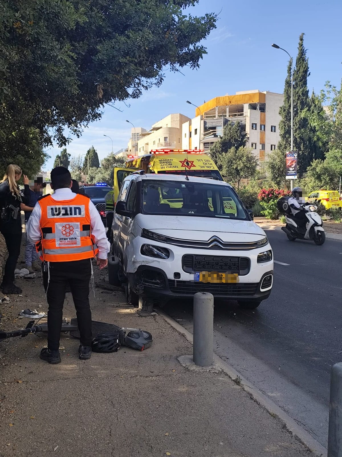 מערכת "אחלה ניוז" עם הדיווח הבא צילום: דוברות איחוד הצלה
