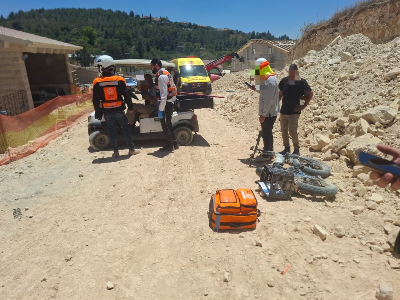 מערכת "אחלה ניוז" עם הדיווח הבא צילום: דוברות איחוד הצלה