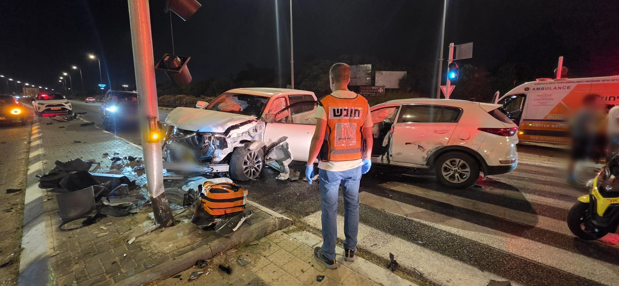 מערכת "אחלה ניוז" עם הדיווח הבא צילום: דוברות איחוד הצלה