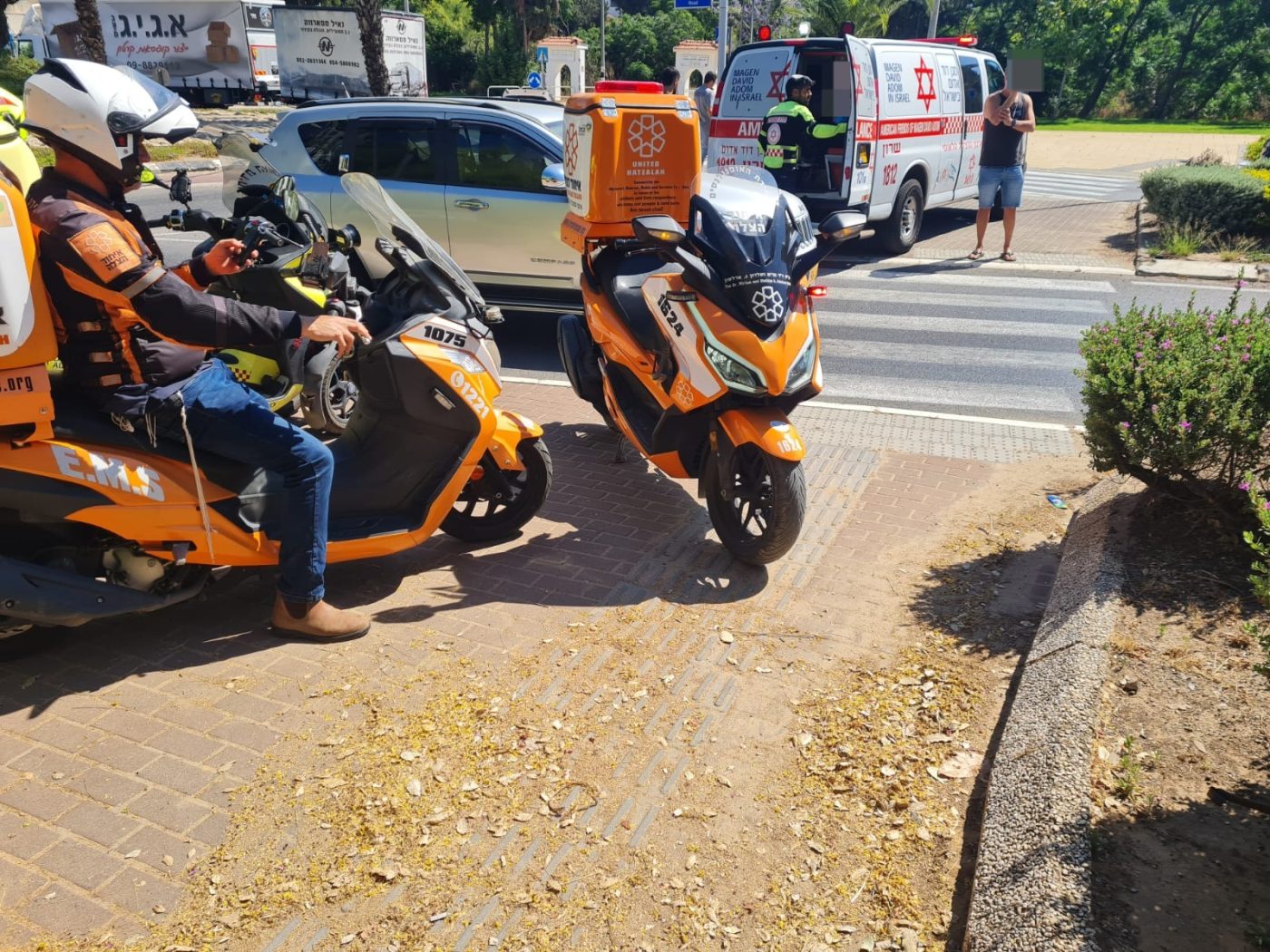 מערכת "אחלה ניוז" עם הדיווח הבא צילום: דוברות איחוד הצלה