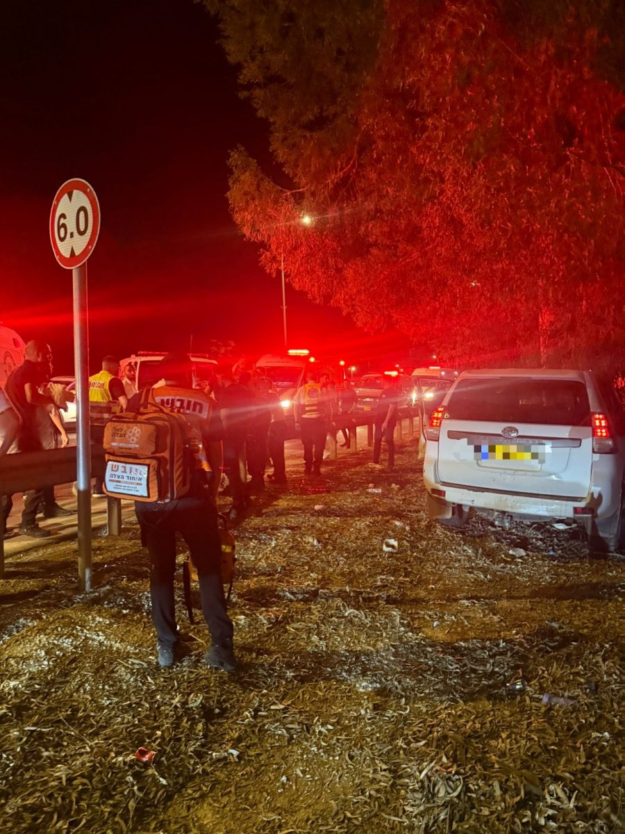 מערכת "אחלה ניוז" עם הדיווח הבא צילום: דוברות איחוד הצלה
