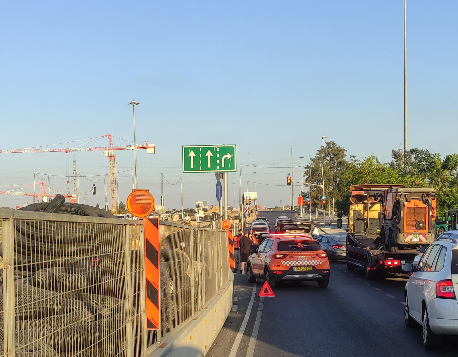 מערכת "אחלה ניוז" עם הדיווח הבא צילום: דוברות איחוד הצלה