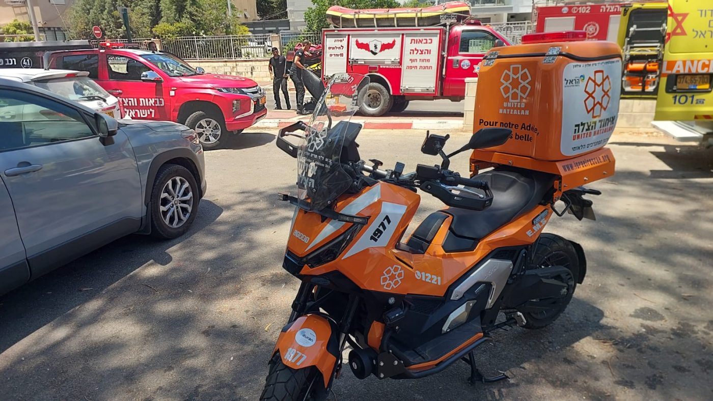 מערכת "אחלה ניוז" עם הדיווח הבא צילום: דוברות איחוד הצלה
