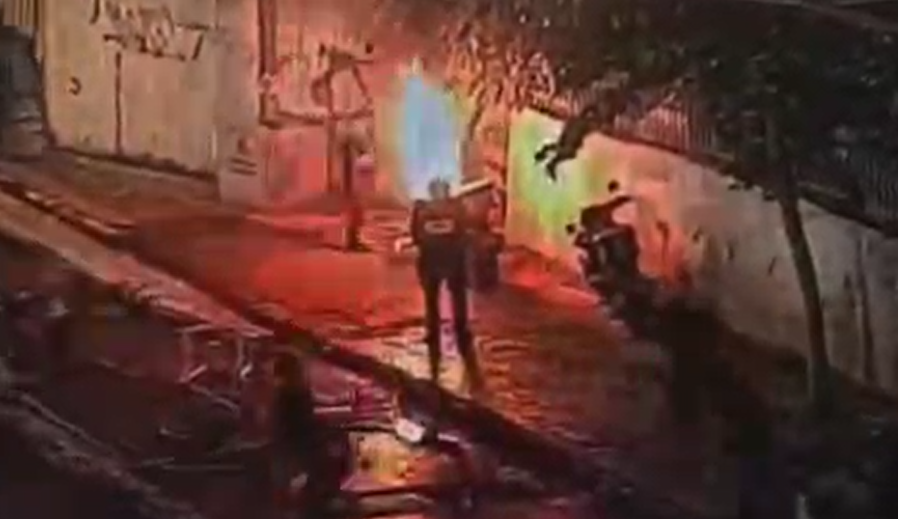 מערכת "אחלה ניוז" עם הדיווח הבא צילום: דוברות משטרת ישראל