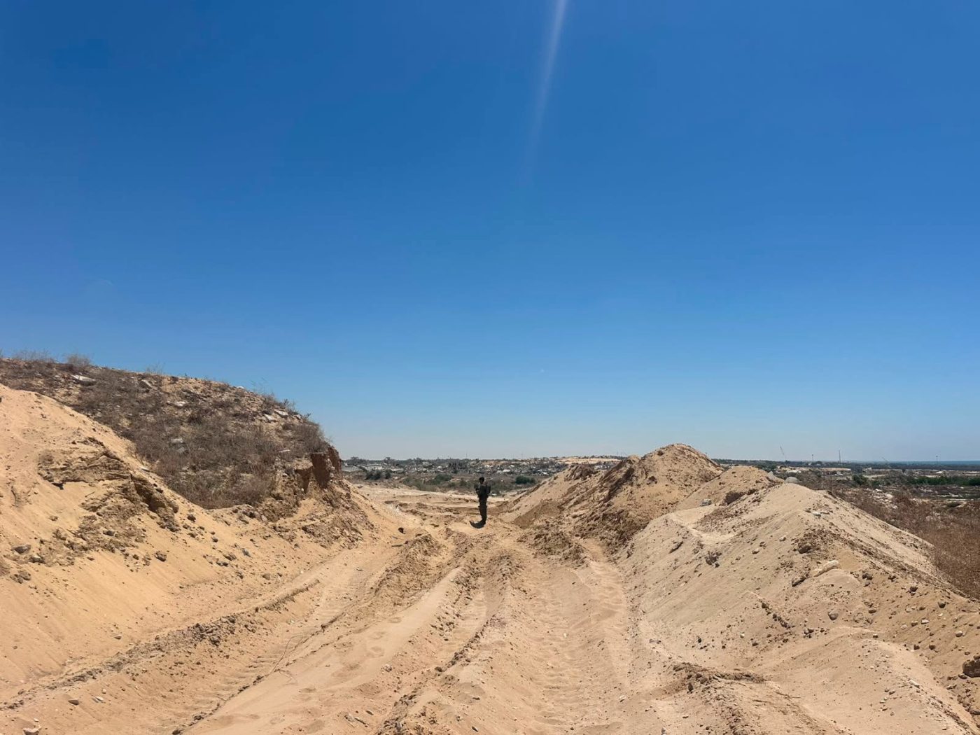 מערכת "אחלה ניוז" עם הדיווח הבא צילום: דובר צה"ל