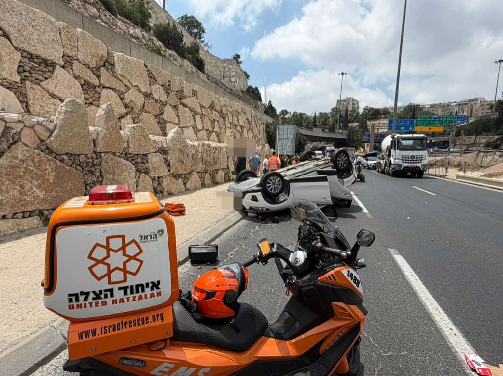 מערכת "אחלה ניוז" צילום: דוברות איחוד הצלה