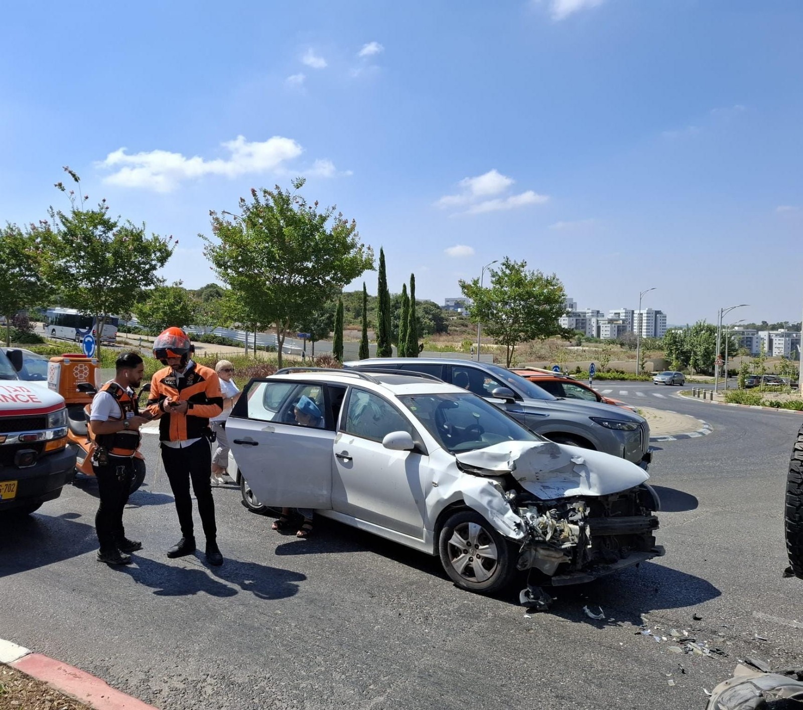 מערכת "אחלה ניוז" צילום תמונה : תיעוד מבצעי איחוד הצלה