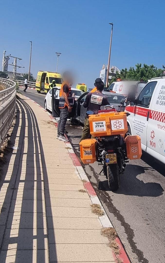 מערכת "אחלה ניוז" צילום תמונה : תיעוד מבצעי איחוד הצלה