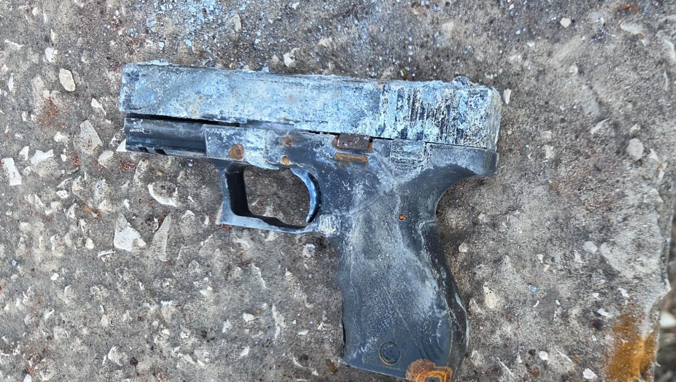 מערכת "אחלה ניוז" עם הדיווח הבא צילום: דוברות שירות בתי הסוהר