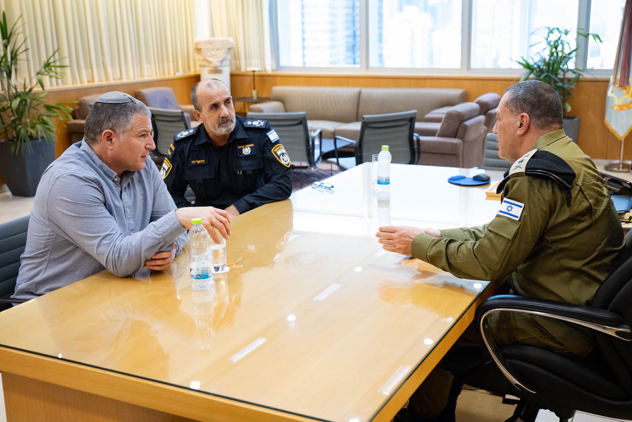 מערכת "אחלה ניוז" צילום: דובר צה"ל